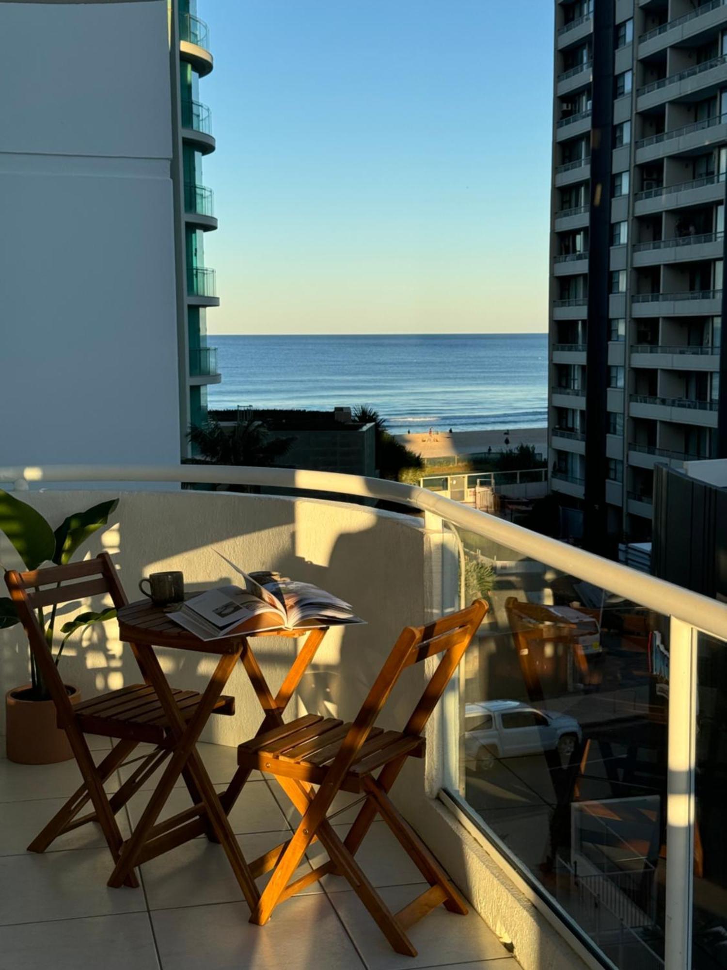 Apartment Surfers Paradise - Beachfront