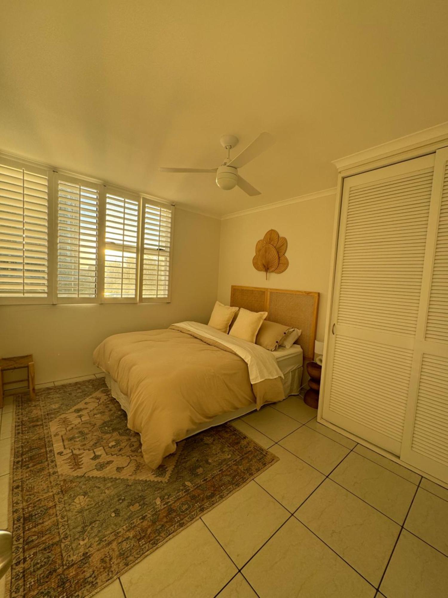 Surfers Paradise - Beachfront